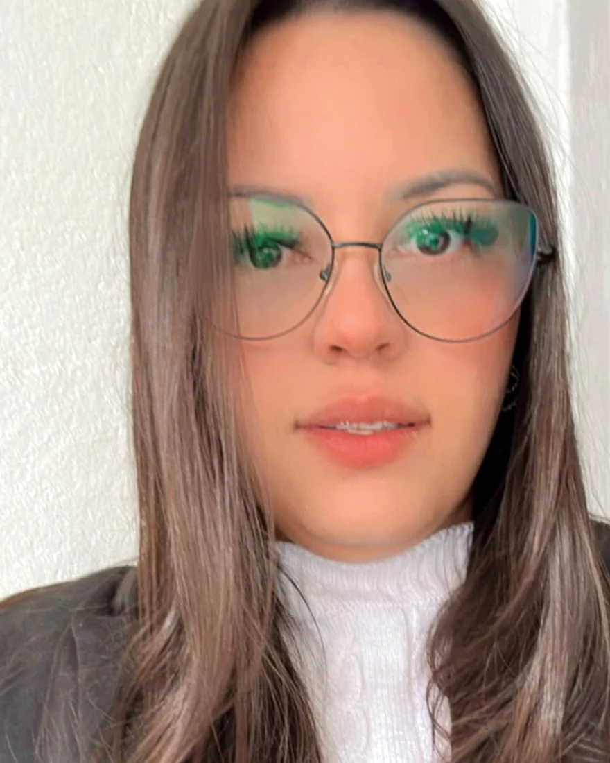 Retrato de Bruna Neves, psicopedagoga da Life Kids